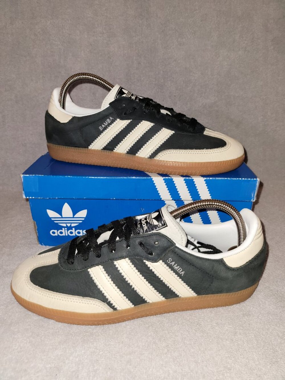 Adidas Samba OG Core Black/Wonder White/Silver Metallic Women's Size 8 Sneakers
